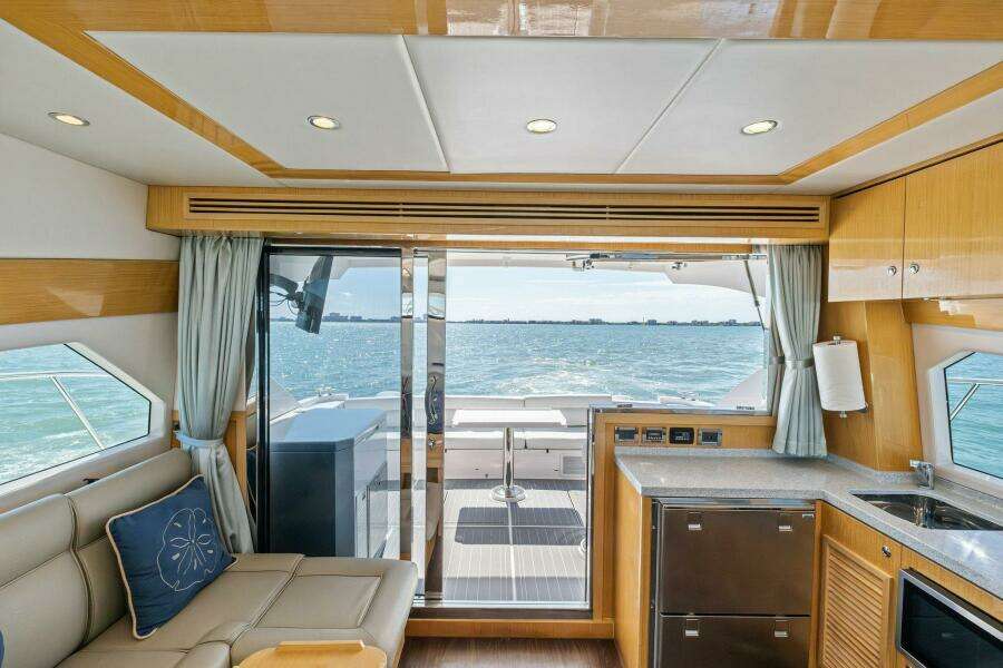 2018 Outboard Express Catamaran 47