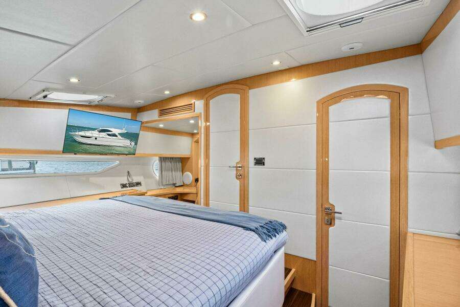 2018 Outboard Express Catamaran 47