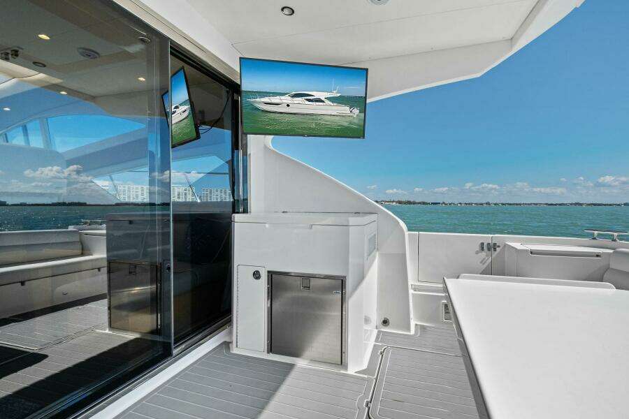 2018 Outboard Express Catamaran 47