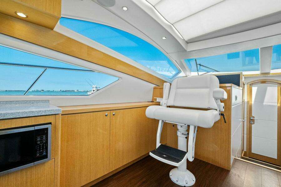 2018 Outboard Express Catamaran 47