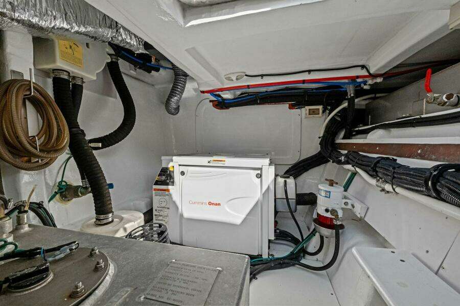 2018 Outboard Express Catamaran 47