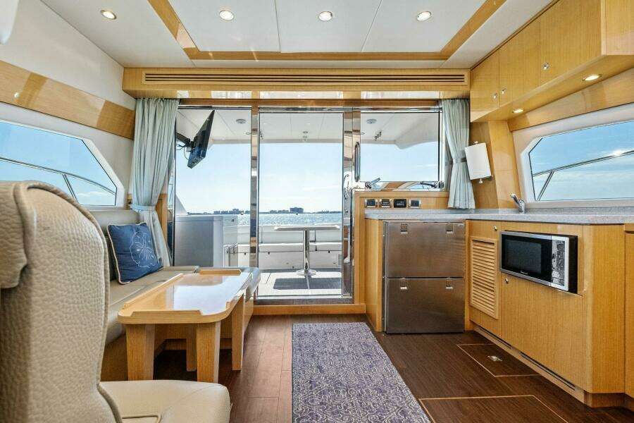 2018 Outboard Express Catamaran 47