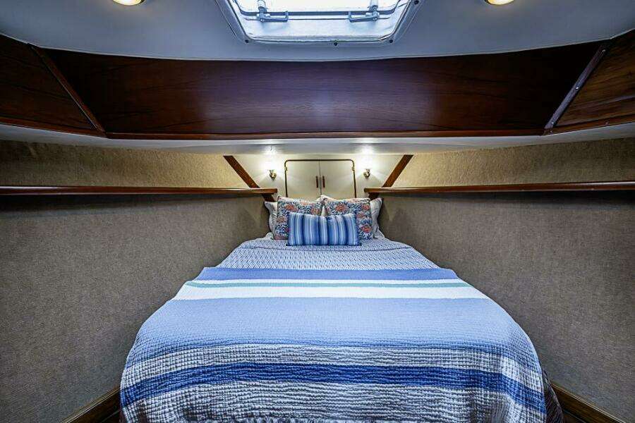 1985 Gulfstar 44 Motor Yacht