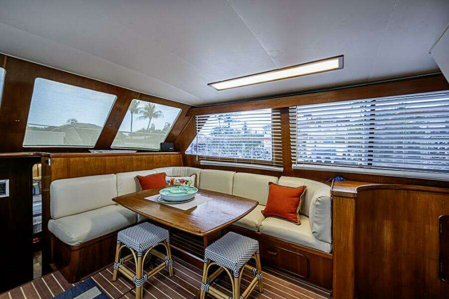 1985 Gulfstar 44 Motor Yacht