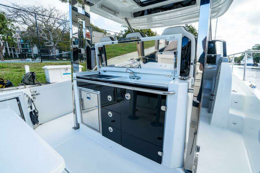 2024 Jeanneau Leader 10.5 WA S2