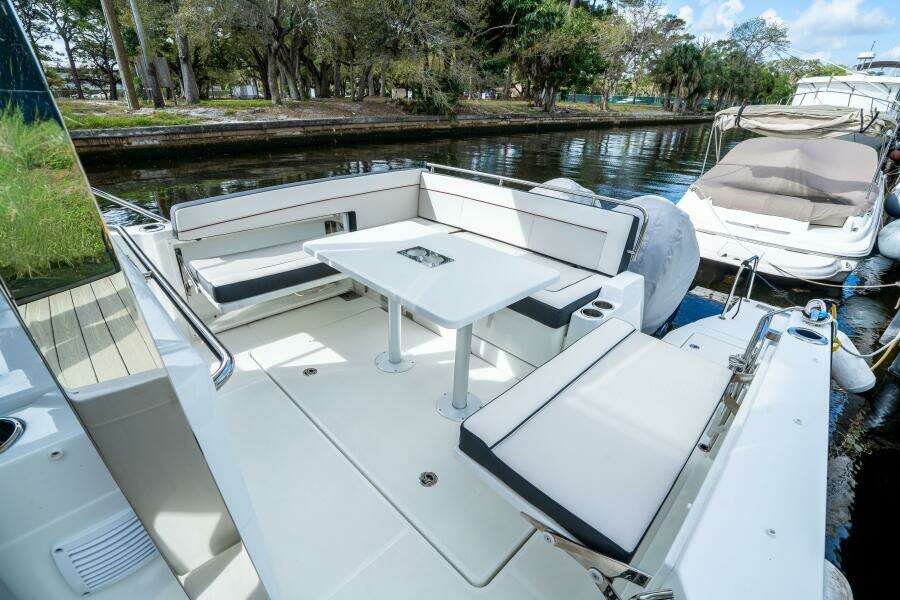 2024 Jeanneau Leader 10.5 WA S2