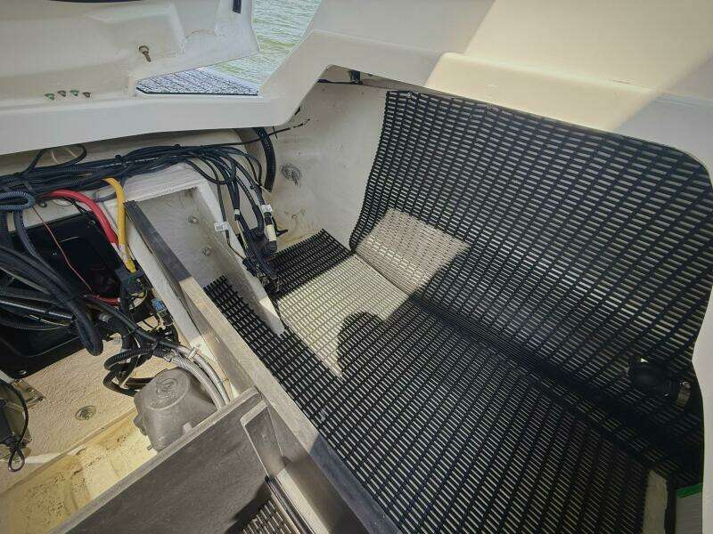 2020 Monterey 29 305SSD