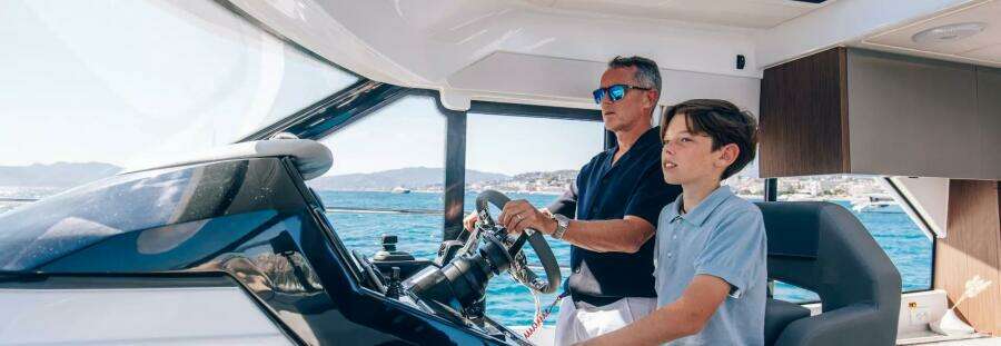 2026 Beneteau Antares 12 Coupe