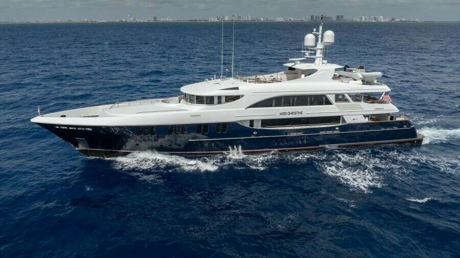 2006 Trinity Yachts 