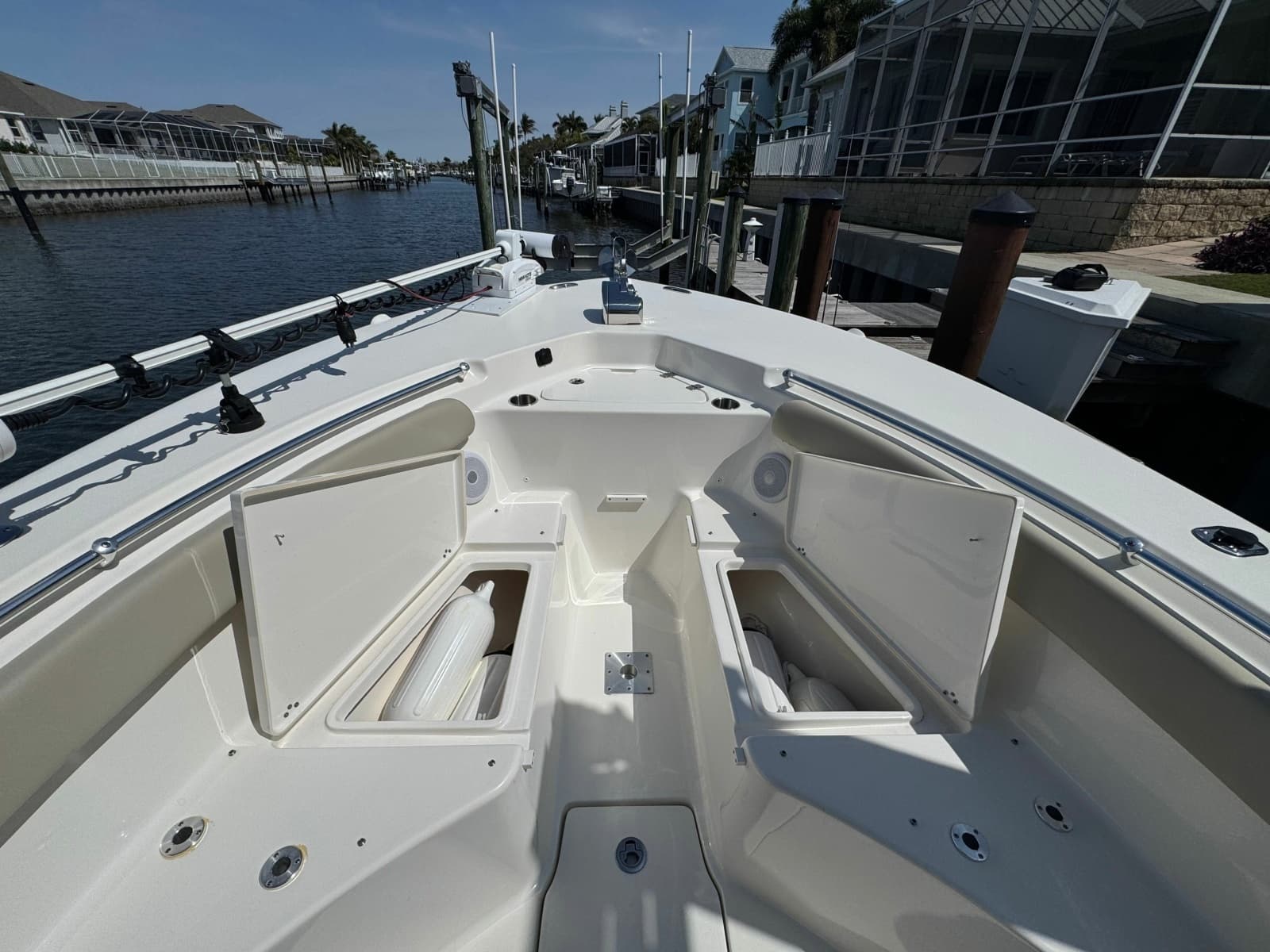 2022 Key West 244 Center Console