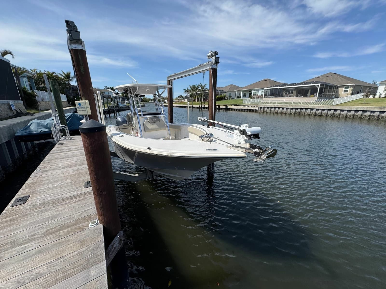 2022 Key West 244 Center Console