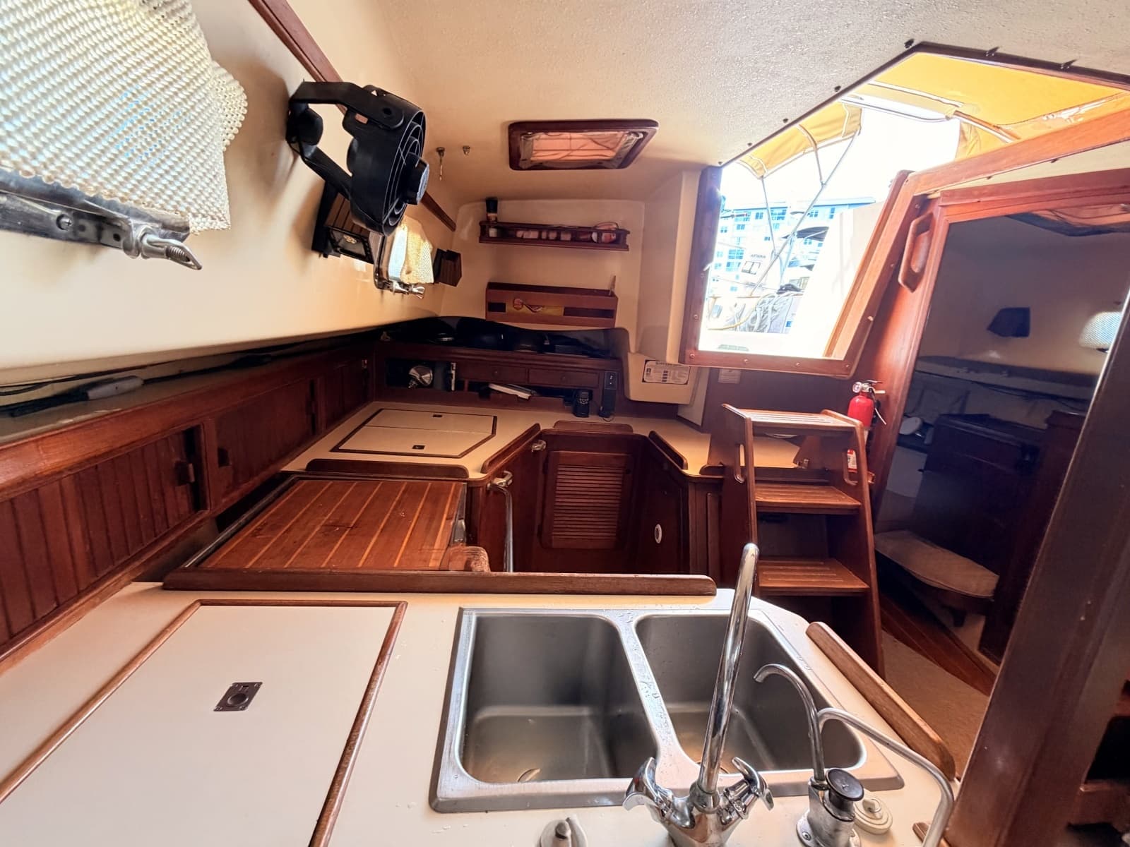 1989 Island Packet Cutter