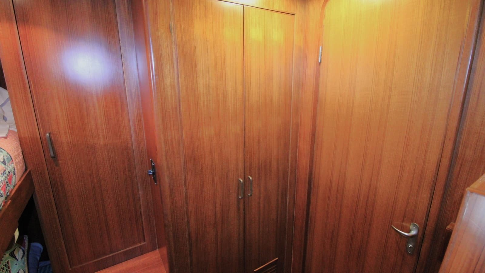 1995 Jefferson 52 Rivanna Cockpit MY