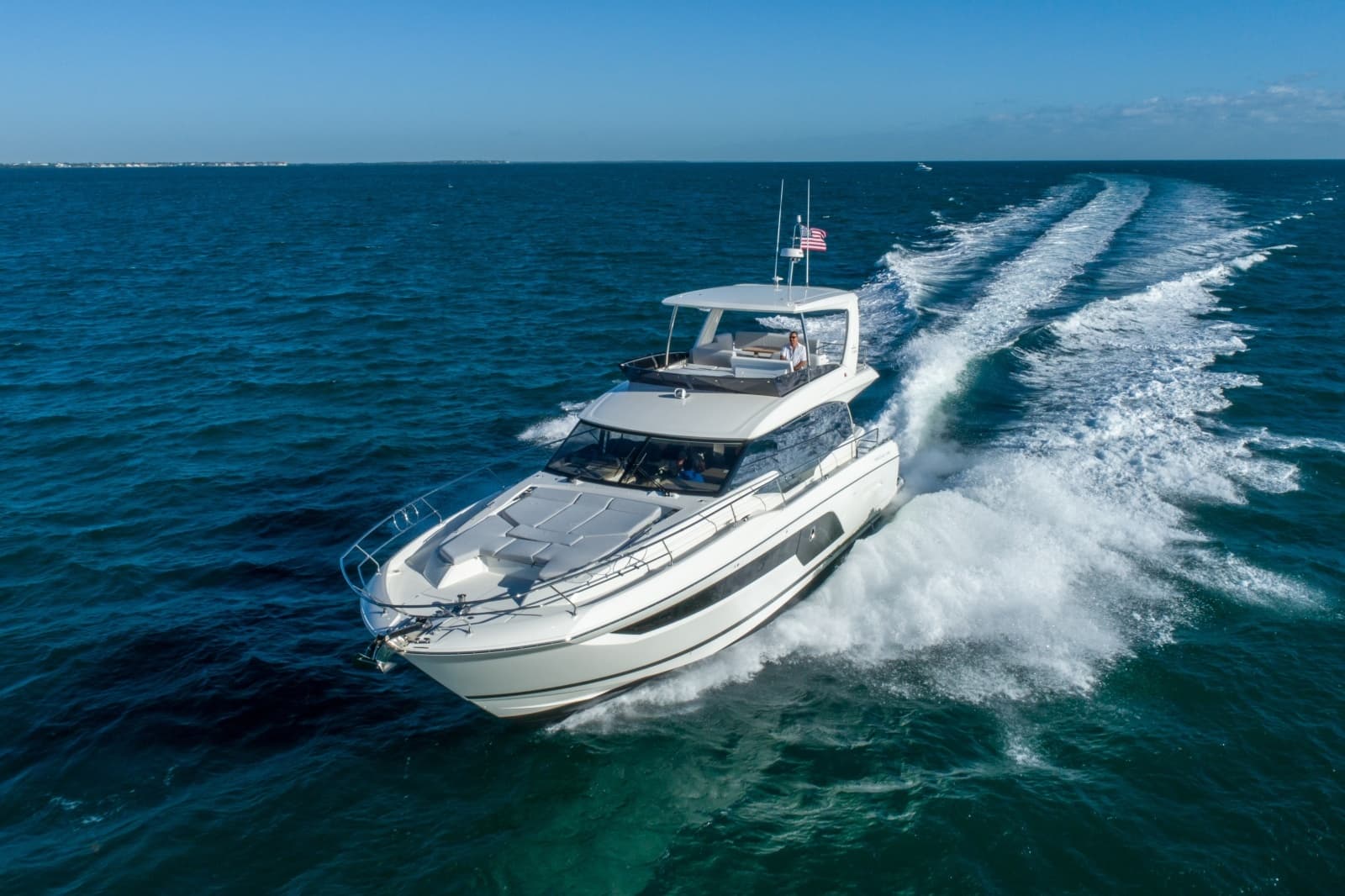 2023 Prestige 590