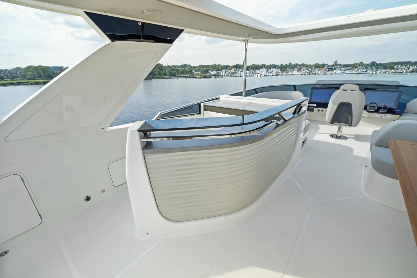 2024 Absolute Navetta 64