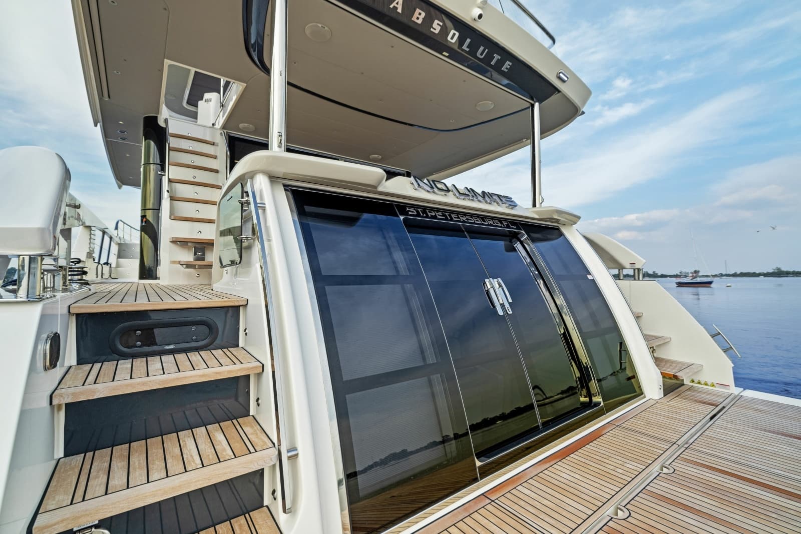 2024 Absolute Navetta 64