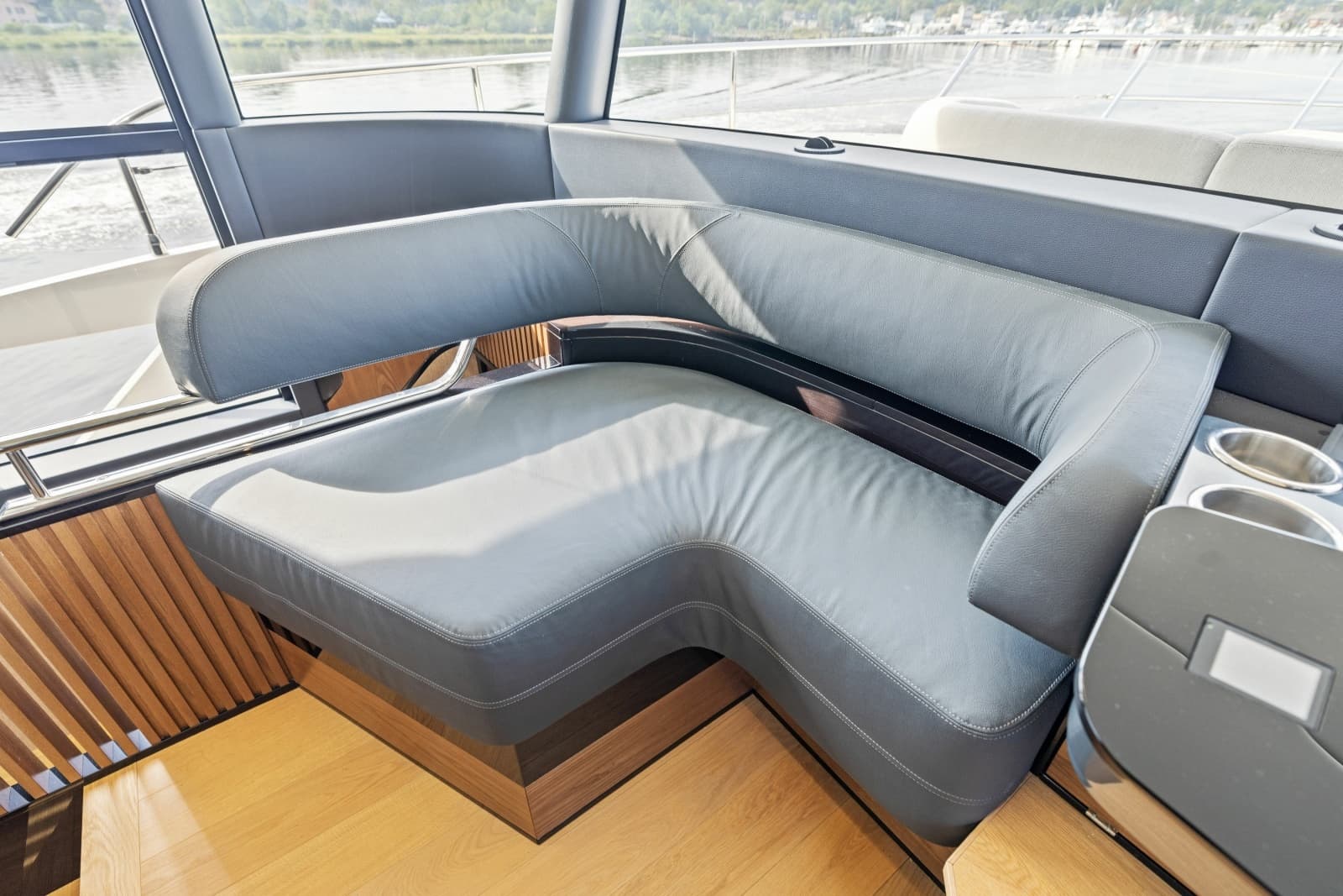 2024 Absolute Navetta 64