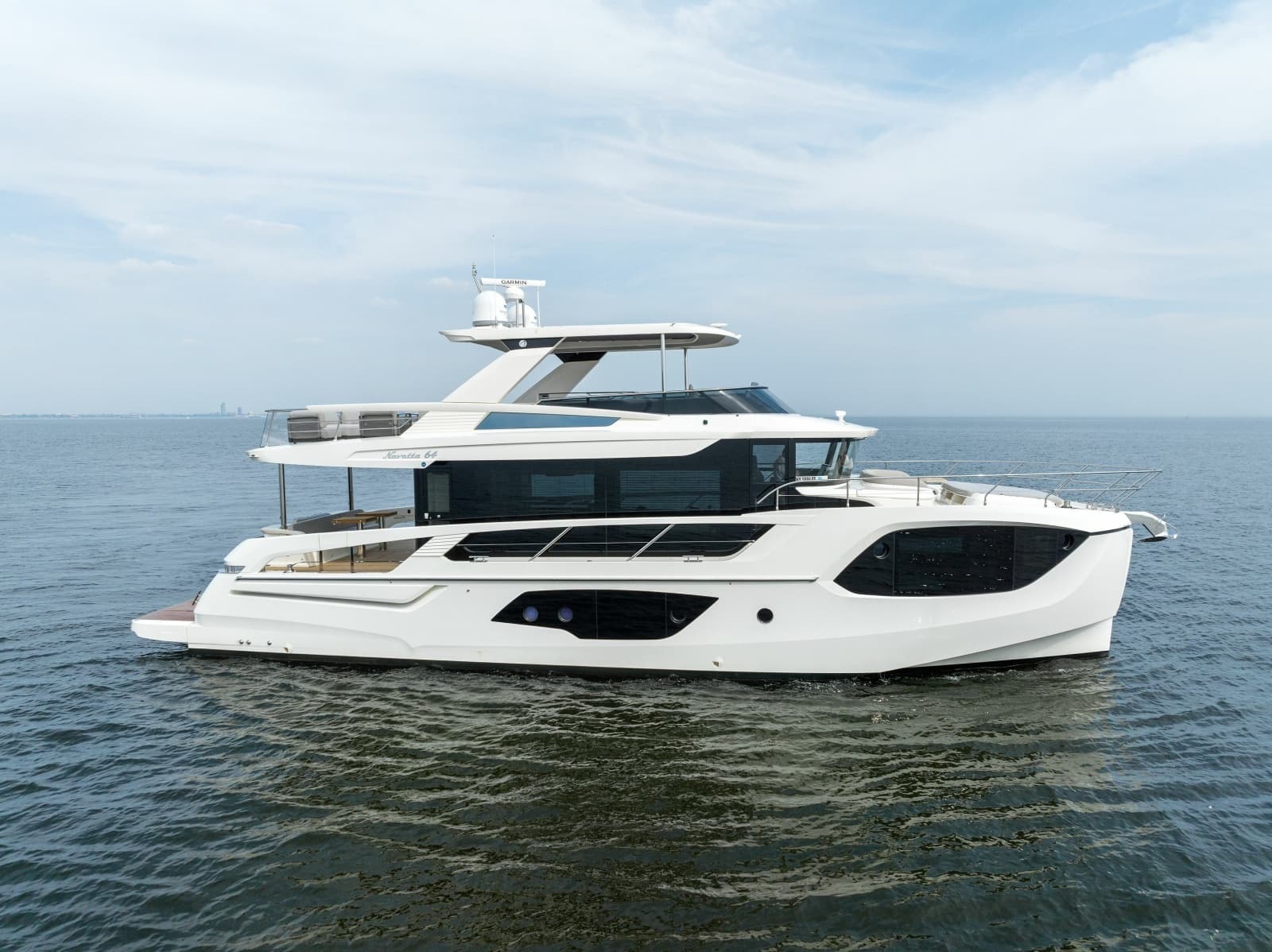 2024 Absolute Navetta 64