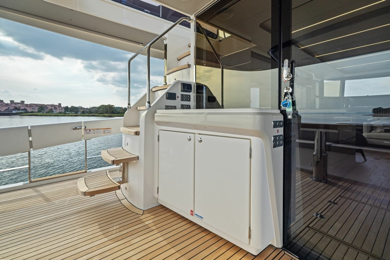 2024 Absolute Navetta 64