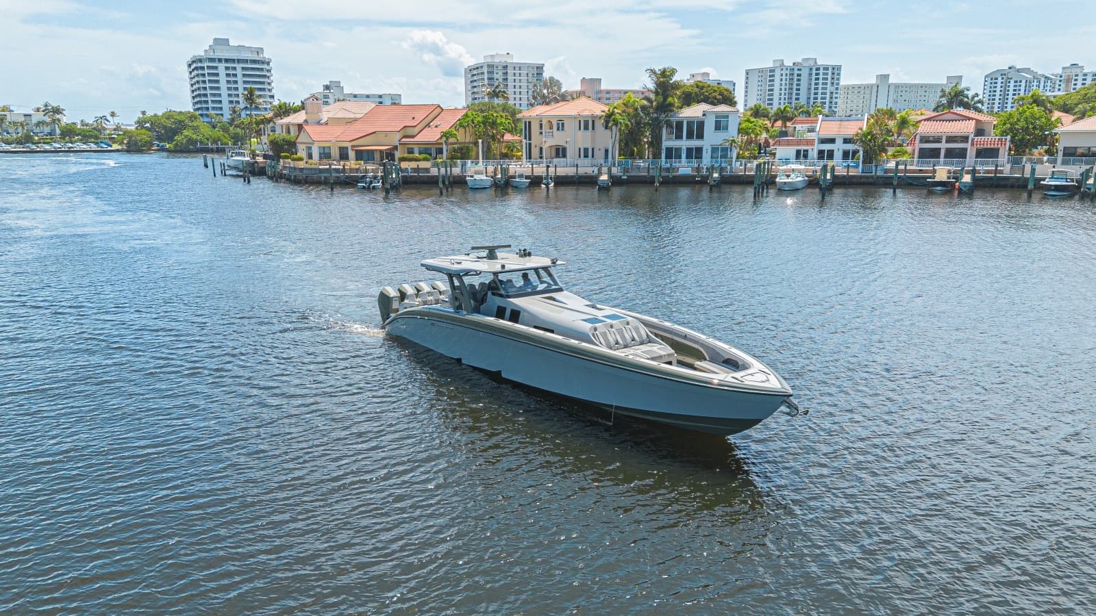 2025 Midnight Express 52 Vitesse