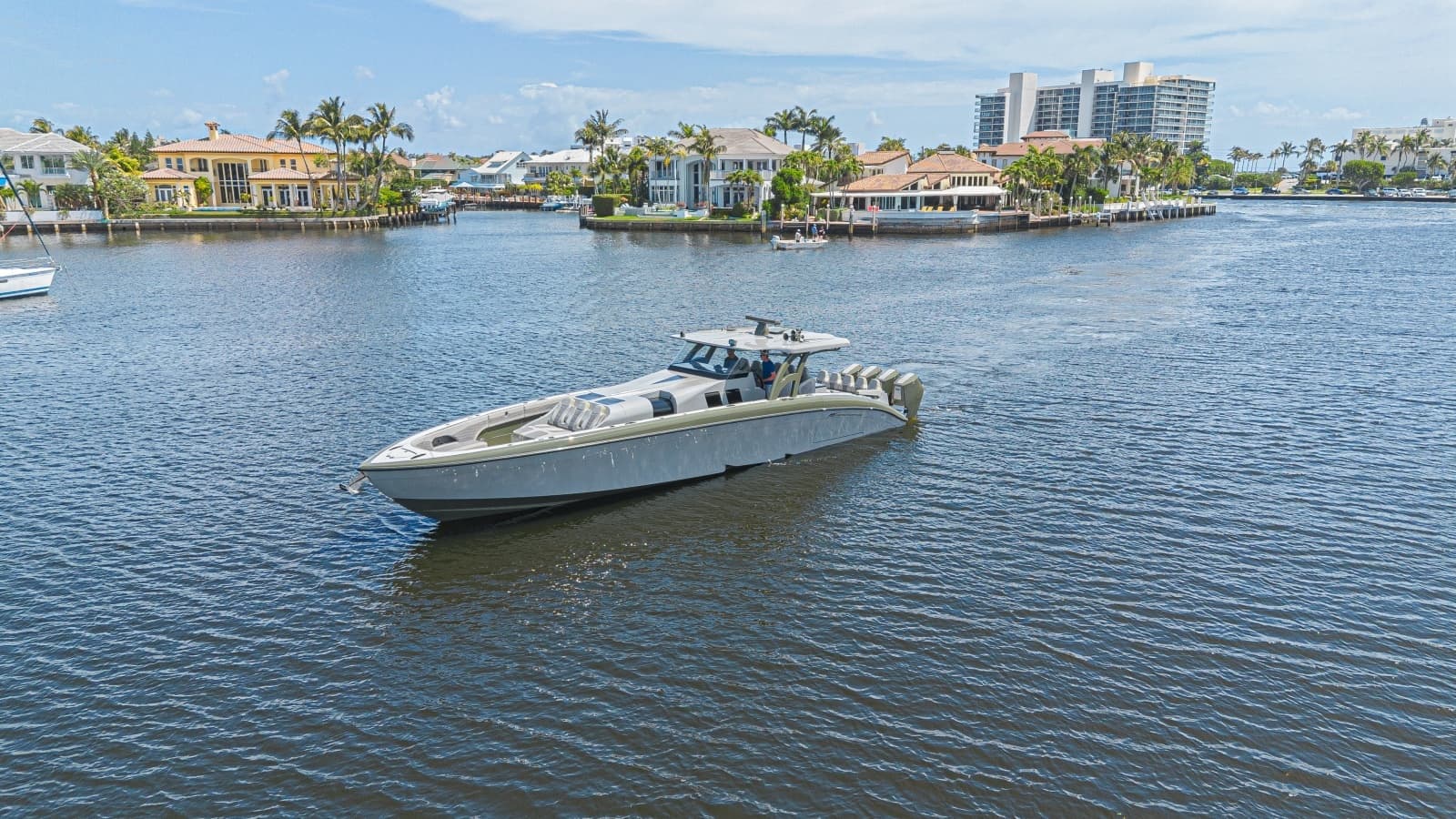 2025 Midnight Express 52 Vitesse