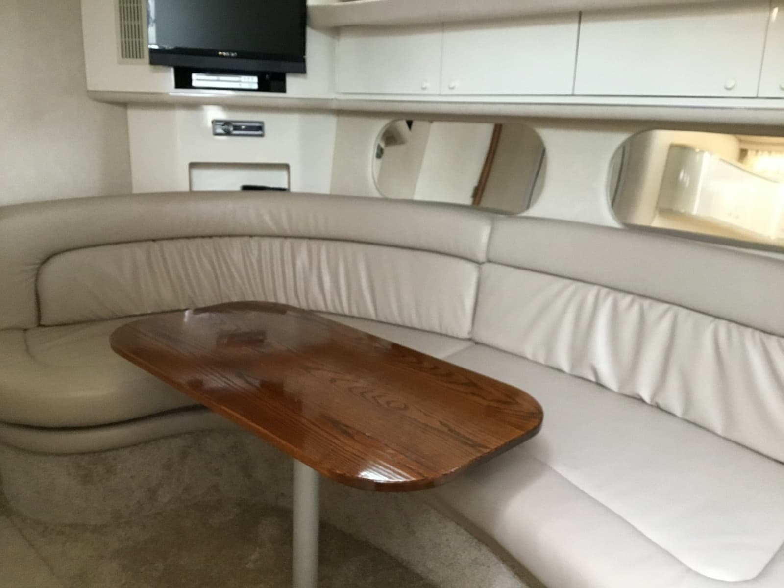 1995 Sea Ray Sun Dancer 370
