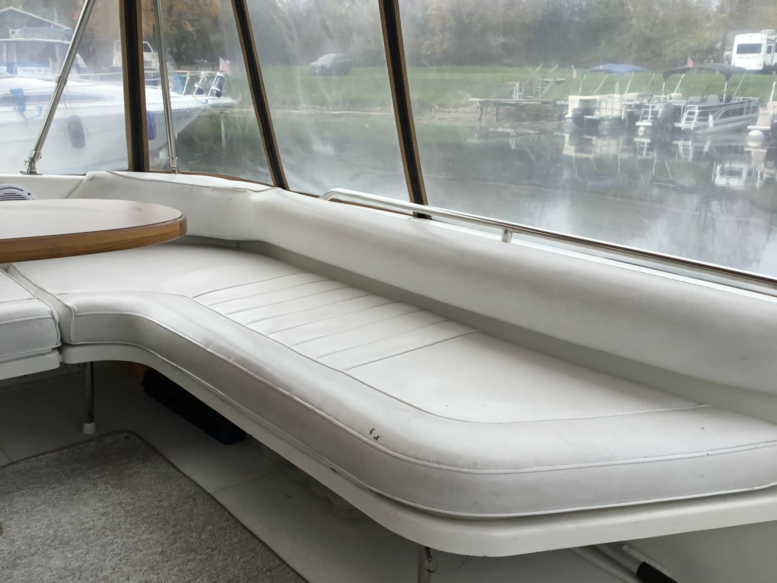 1995 Sea Ray Sun Dancer 370