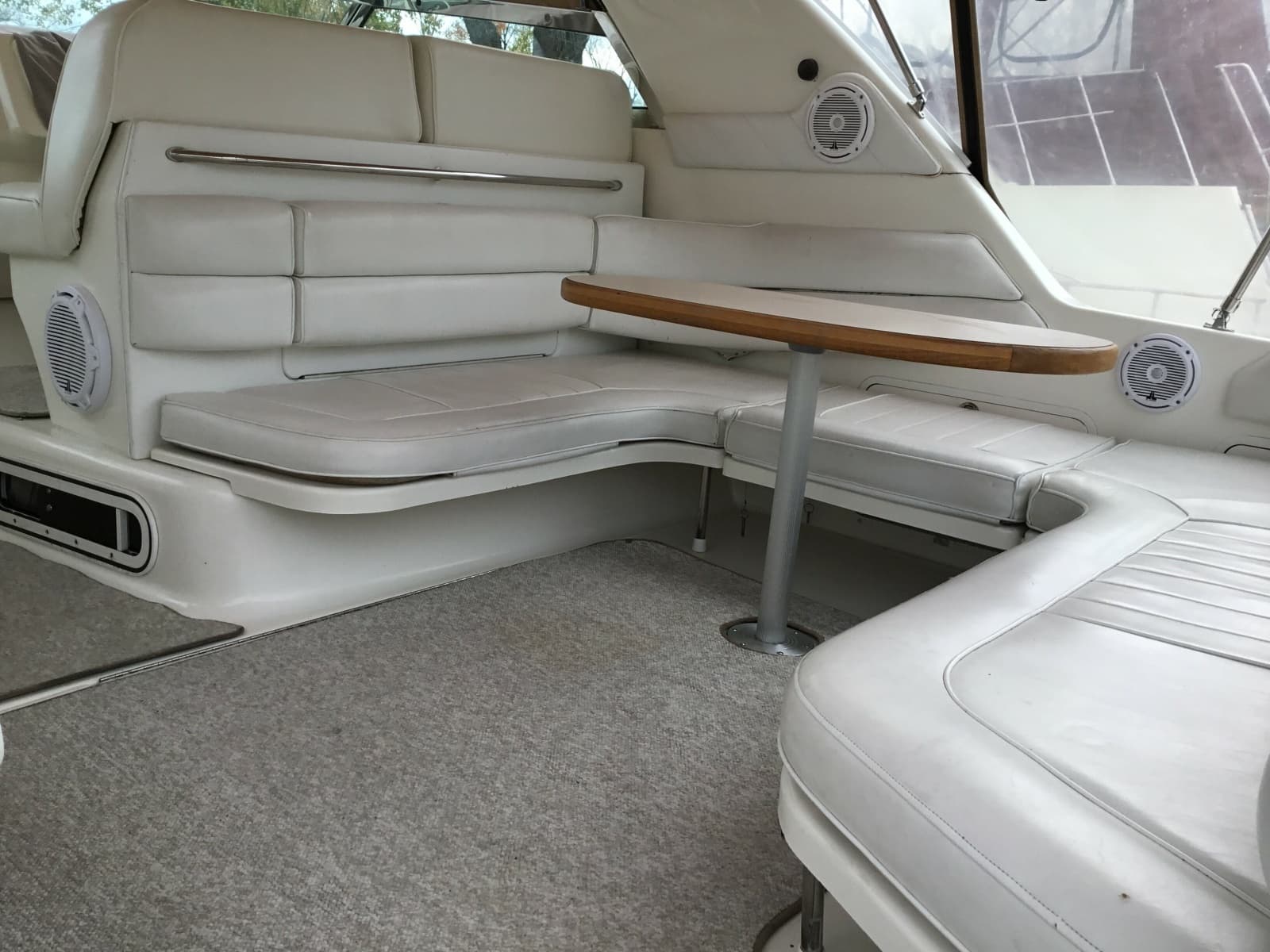 1995 Sea Ray Sun Dancer 370