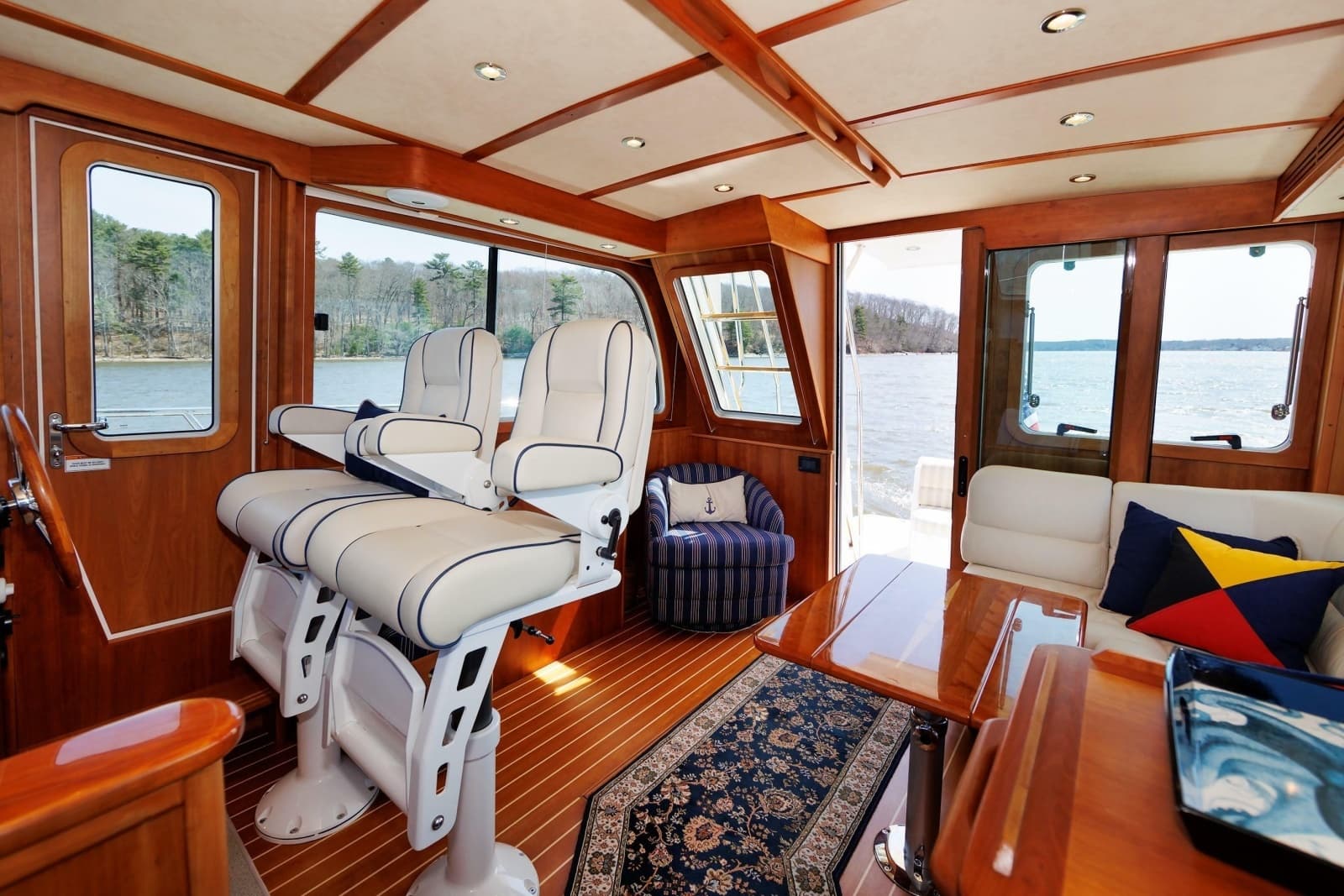 2016 Sabre 42 Fly Bridge Sedan