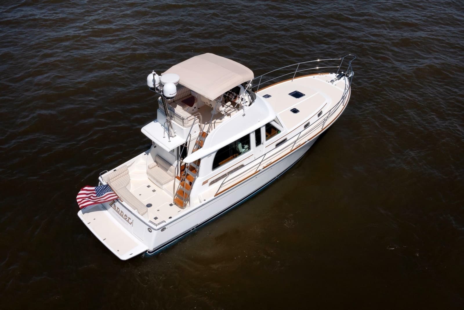 2016 Sabre 42 Fly Bridge Sedan