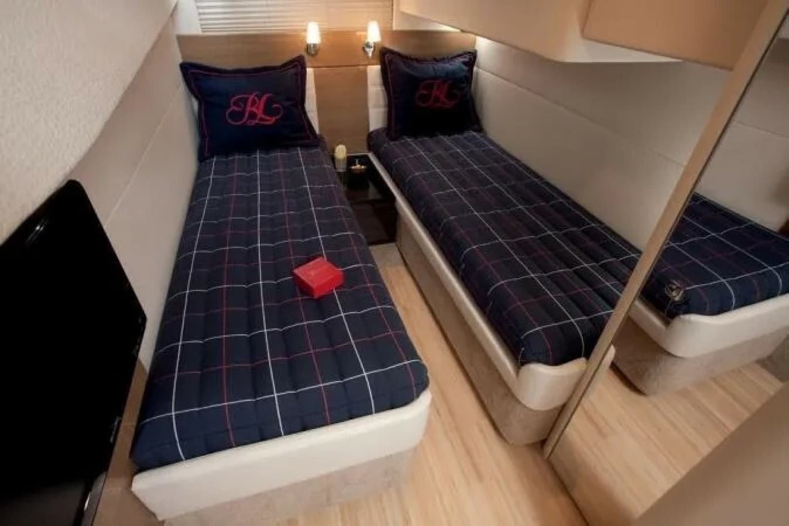 2012 Formula 45 Yacht