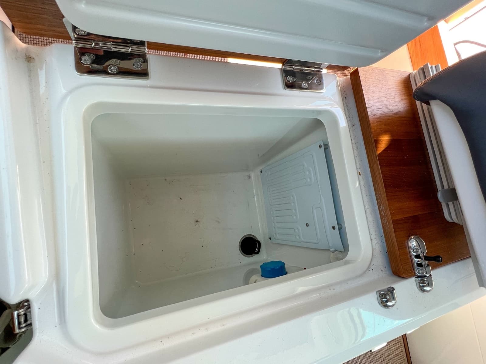 2020 Axopar 28 Cabin