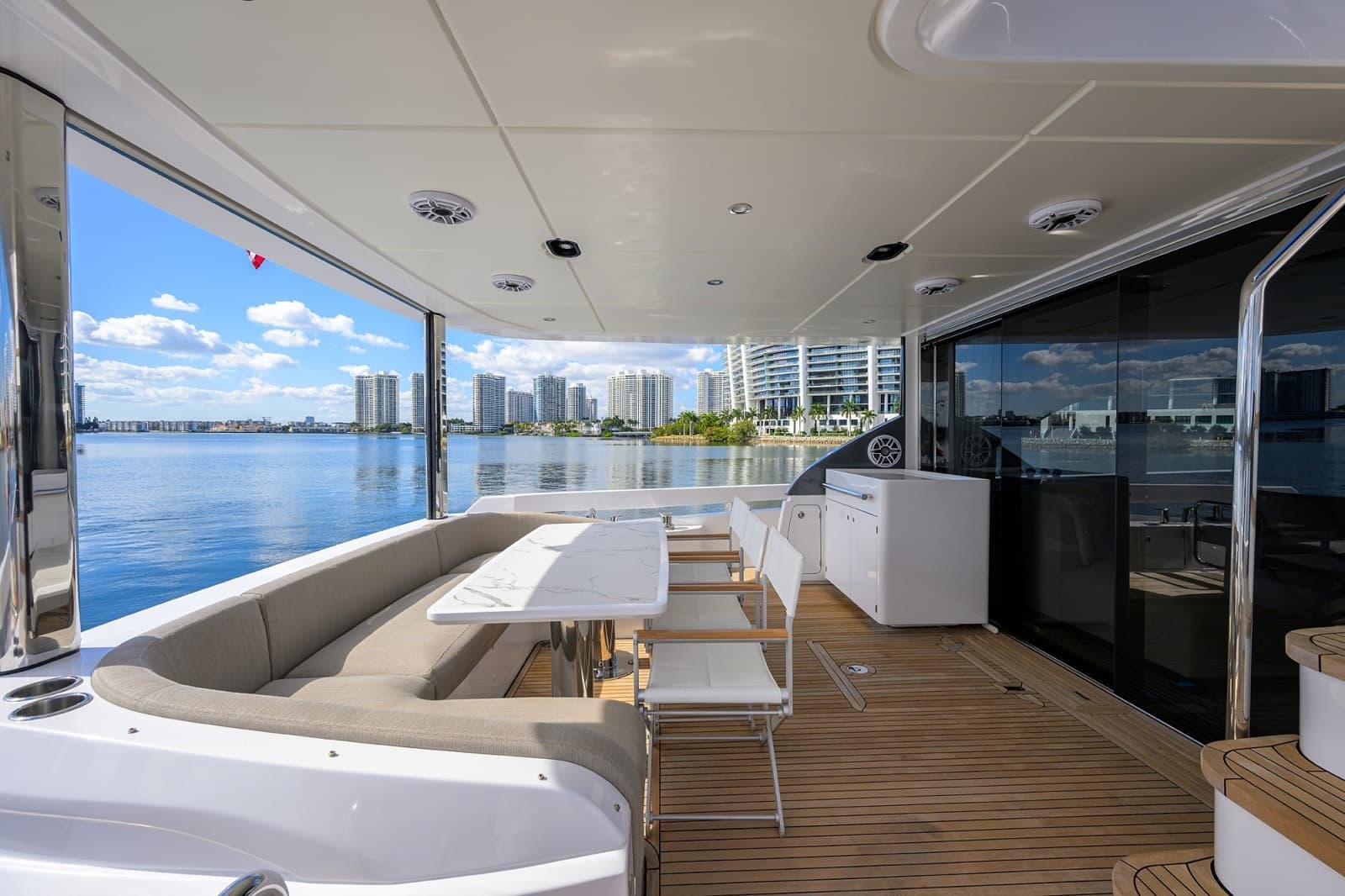 Azimut 78 - DT78 - Aft Deck