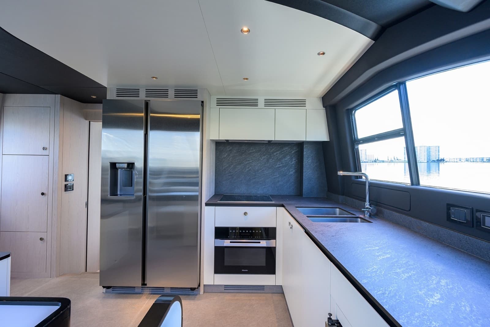 Azimut 78 - DT78 - Dinette 