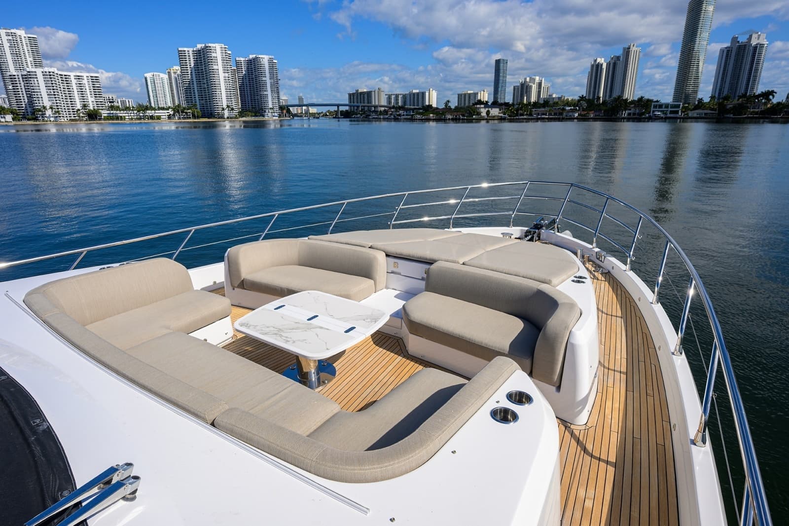 Azimut 78 - DT78 - Bow Seating