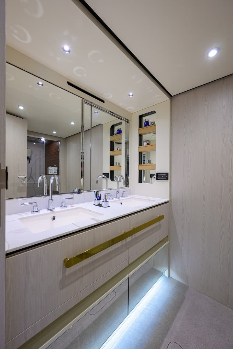 Azimut 78 - DT78 - Guest Head