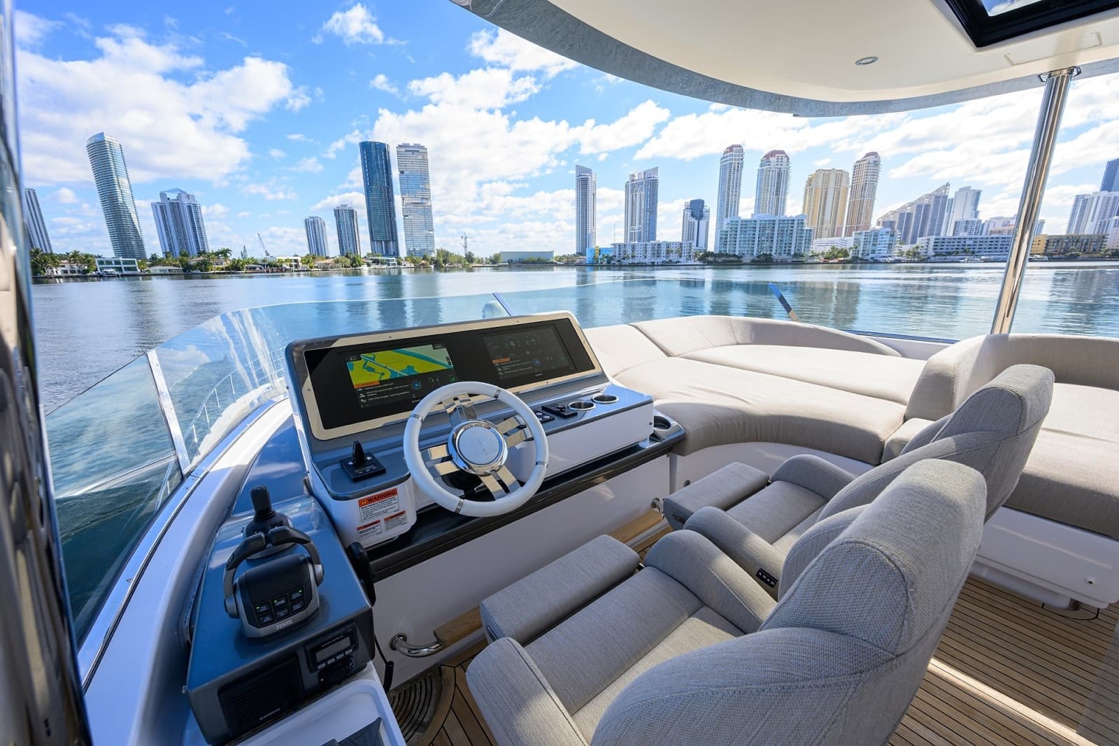 Azimut 78 - DT78 - Flybridge Helm