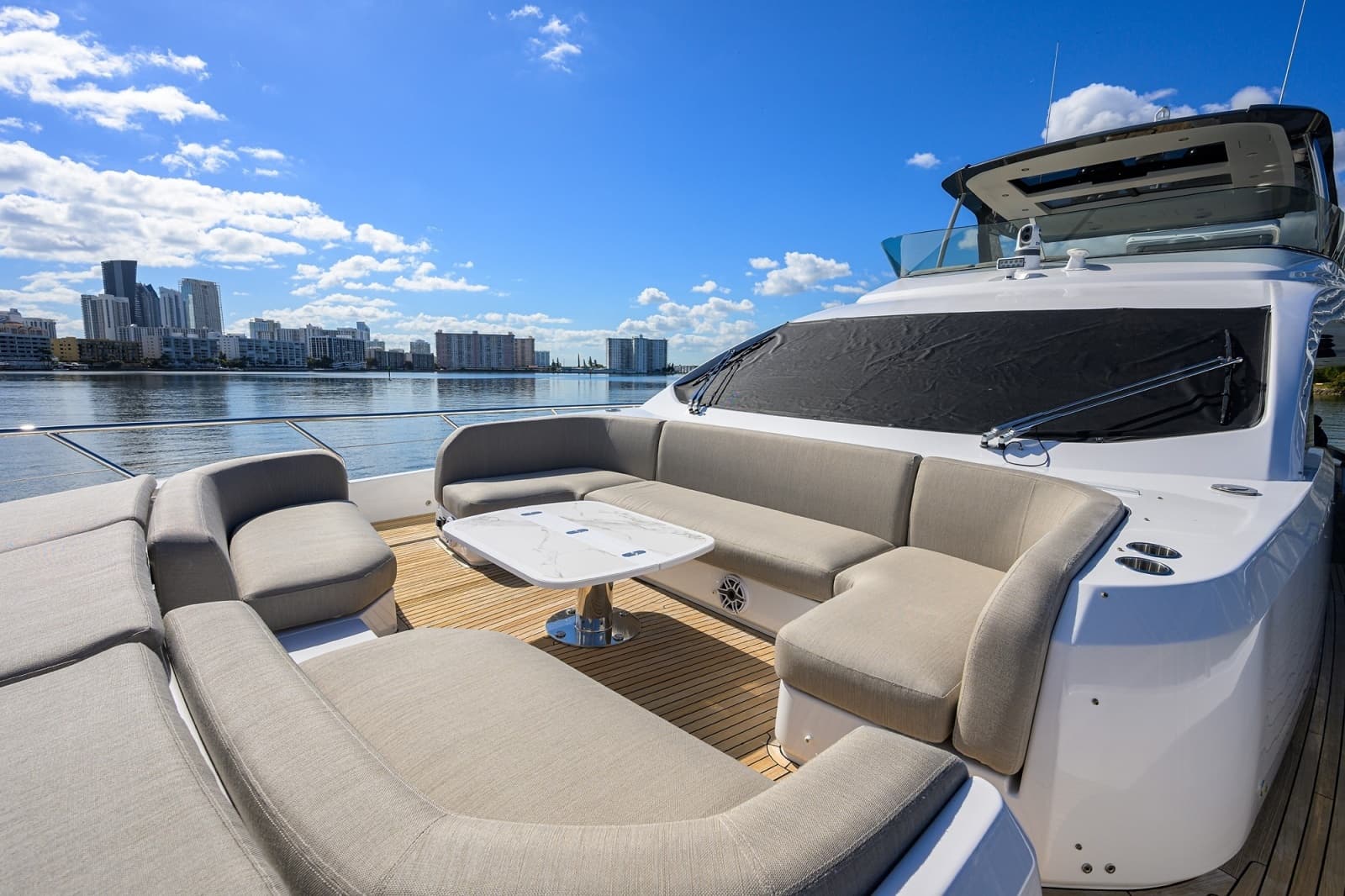 Azimut 78 - DT78 - Bow Seating