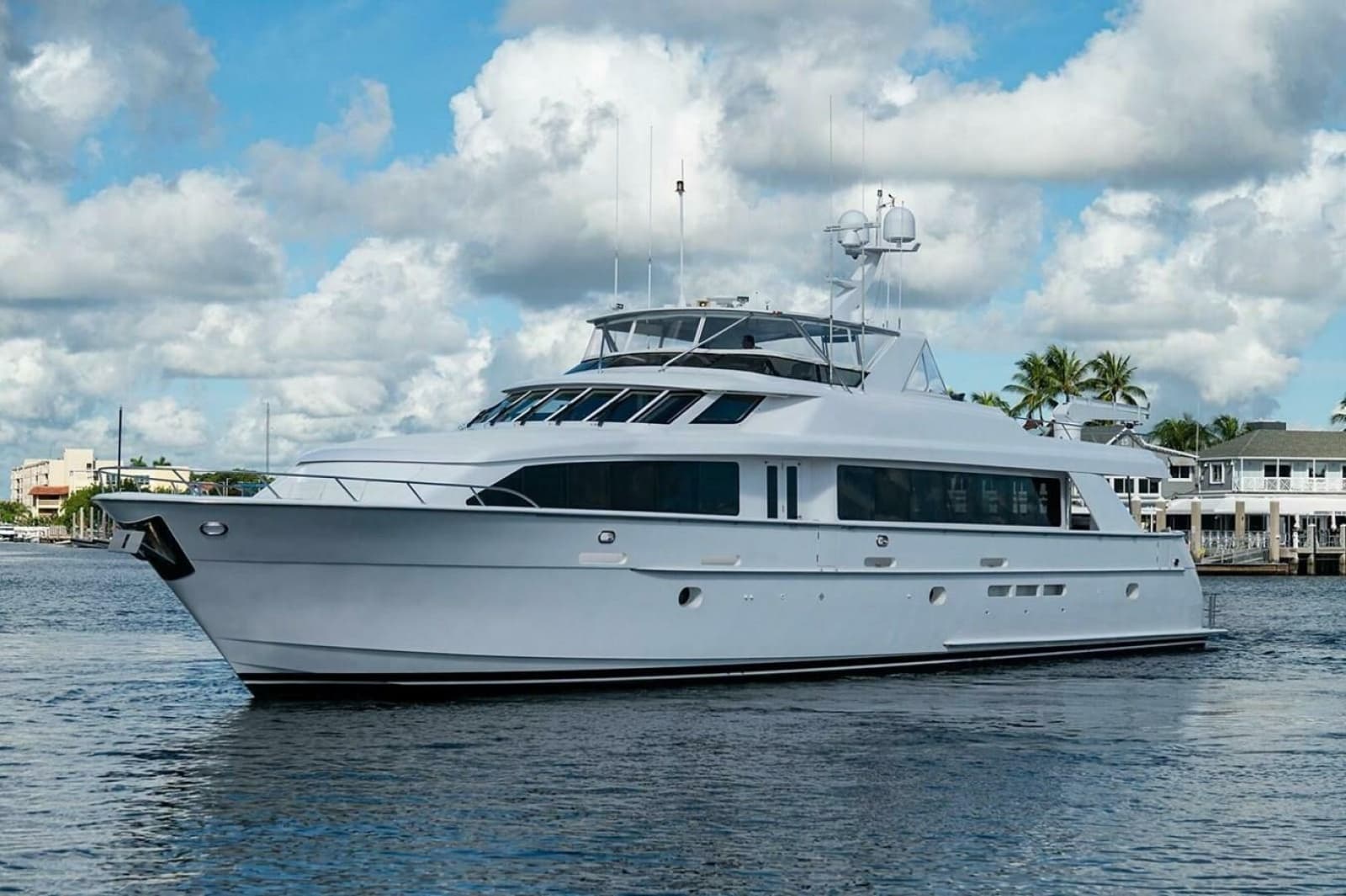 2003 Hatteras 100 Raised Pilothouse