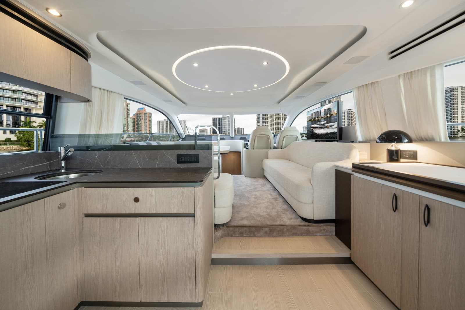 2023 Azimut 53 FLY