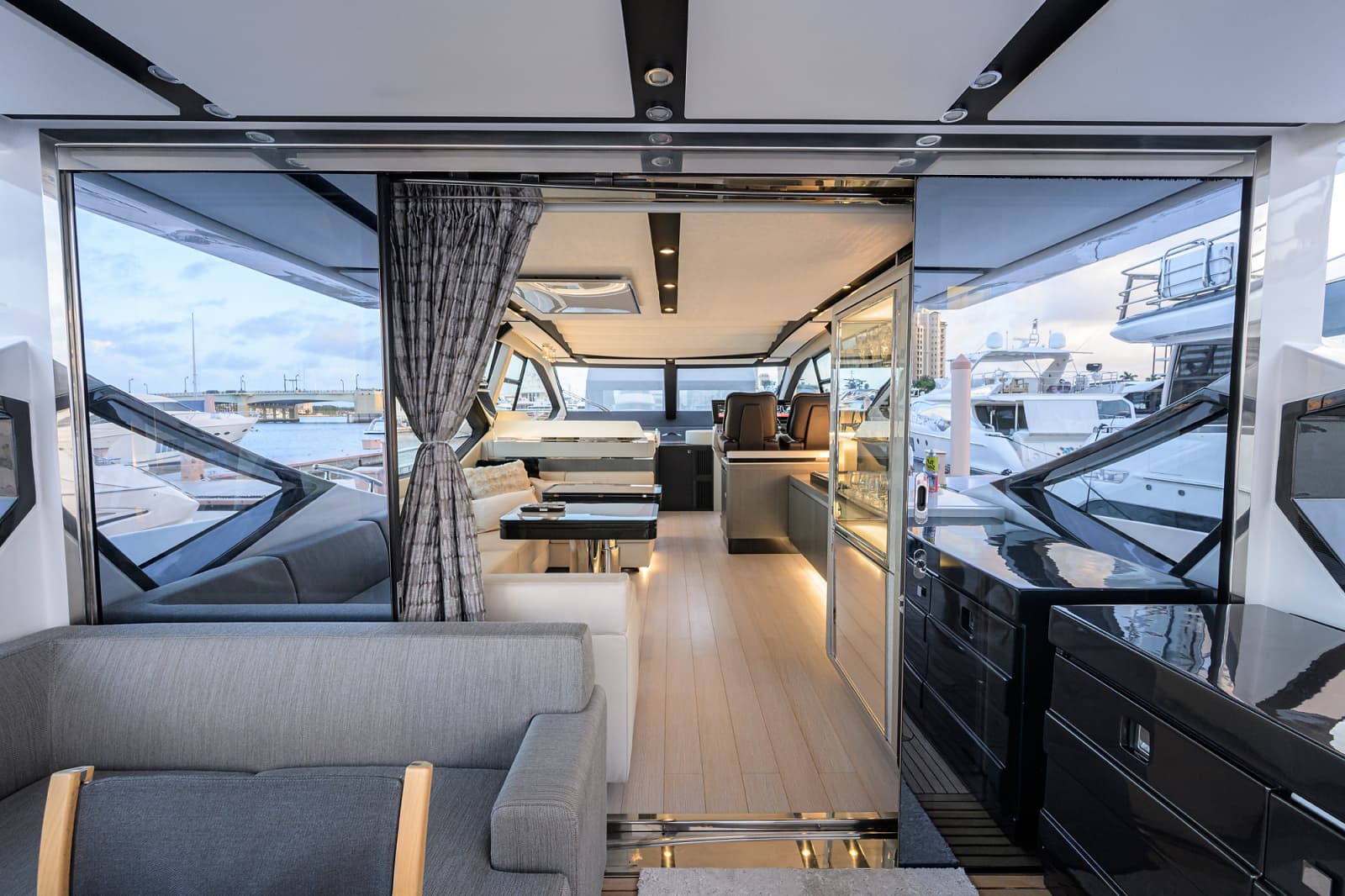 2019 Azimut S7