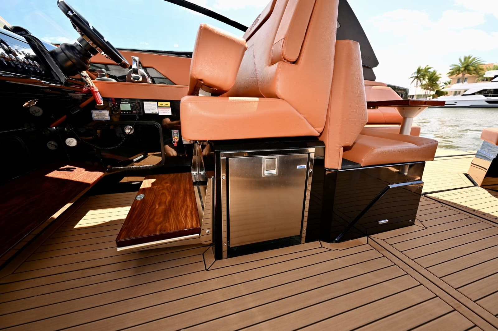 2022 Cruisers Yachts 38 GLS OB