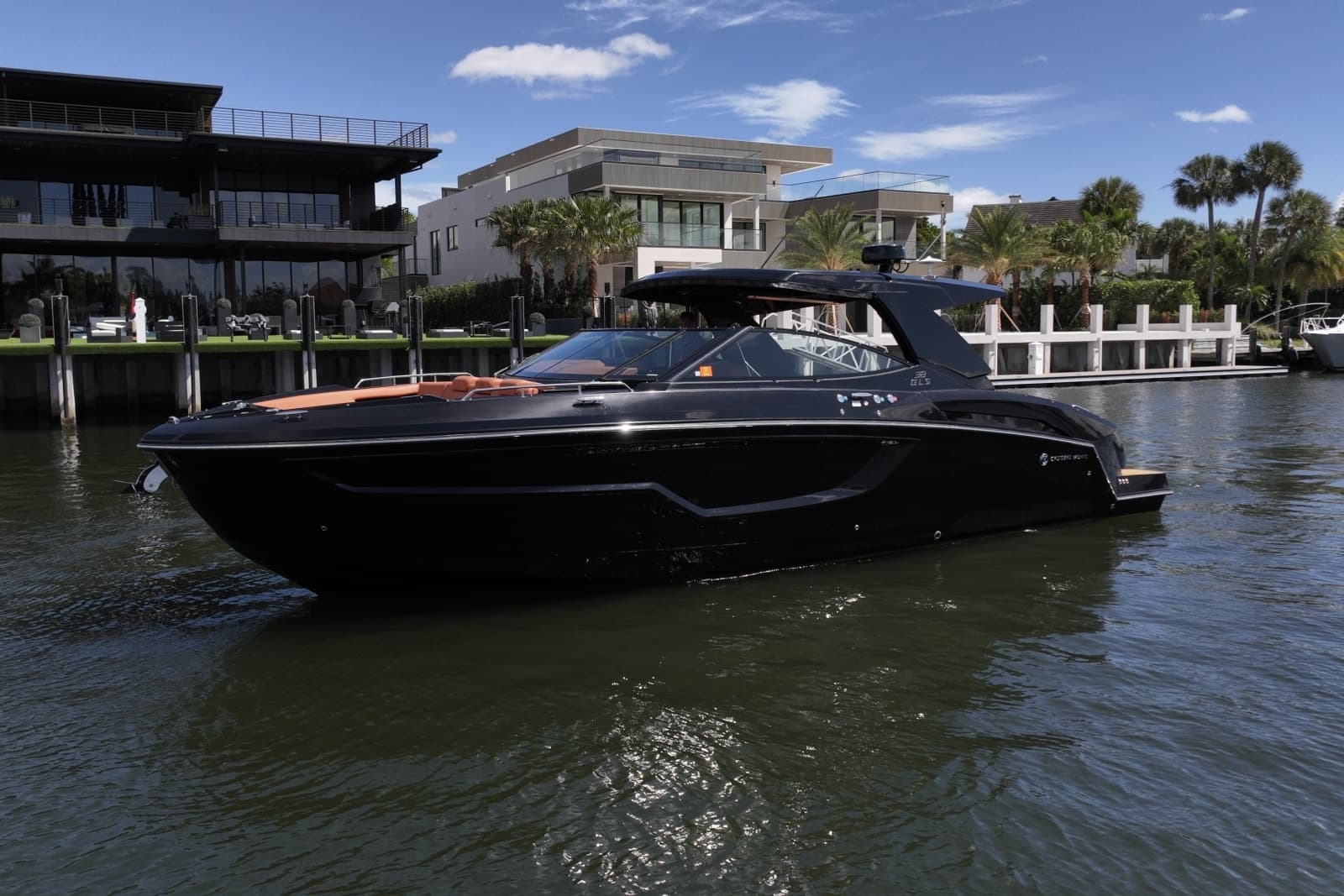 2022 Cruisers Yachts 38 GLS OB