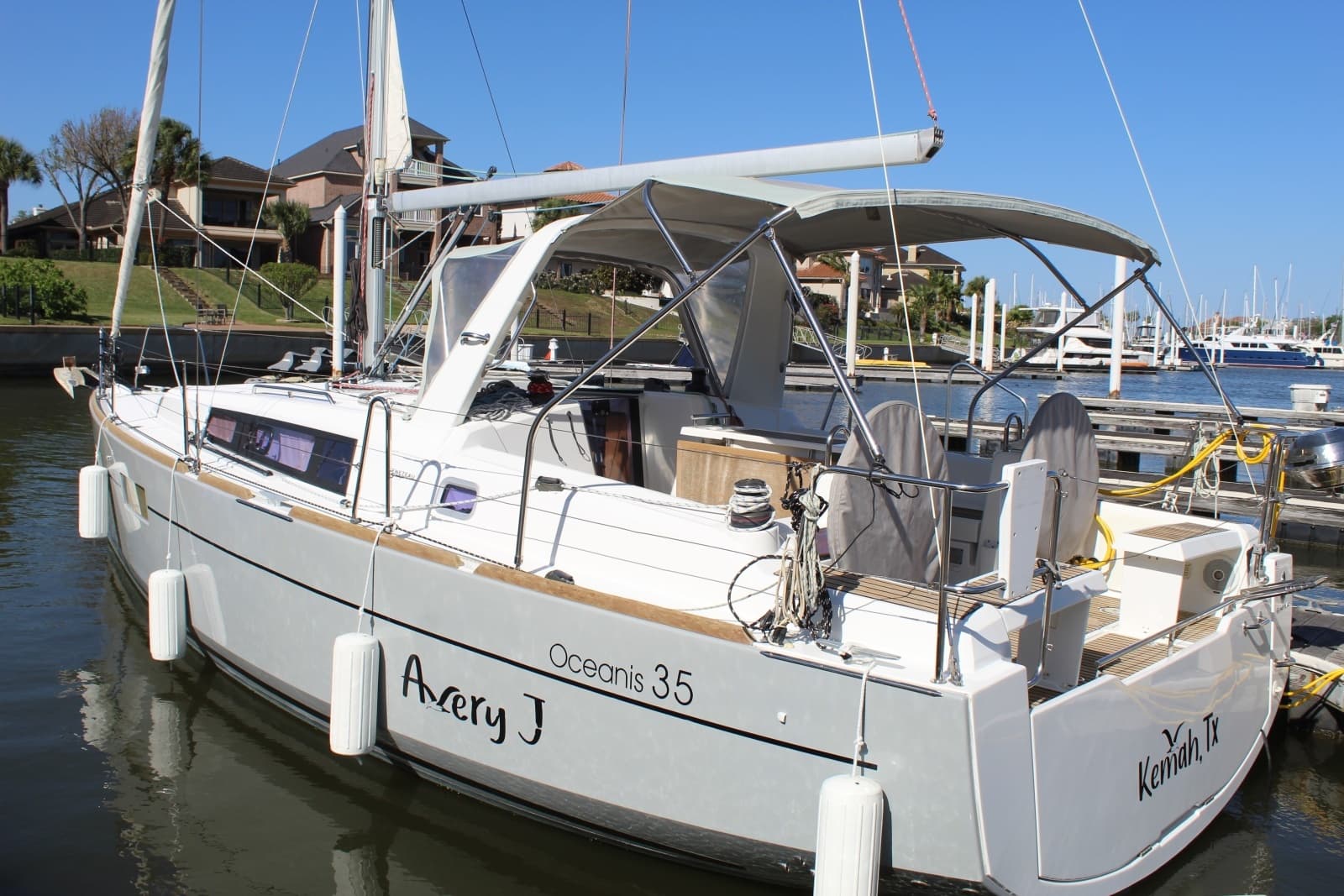 2016 Beneteau 35 Oceanis