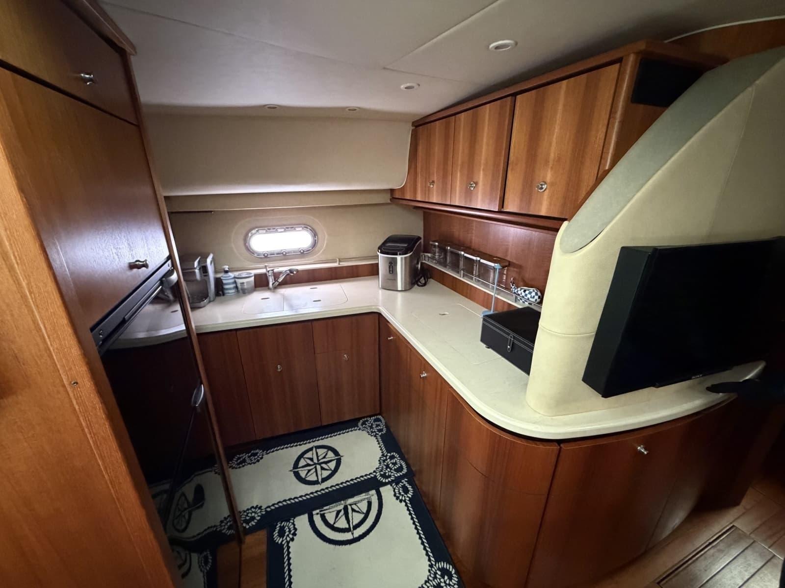 2006 Tiara Yachts 43 Sovran