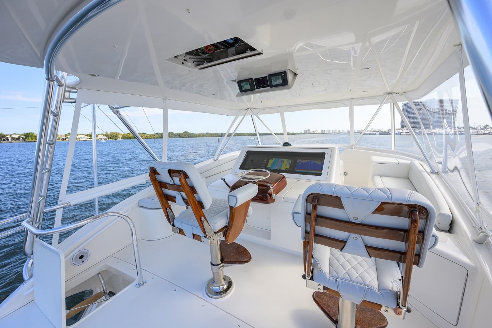 Viking 68 - BLOWFISH3 - Flybridge