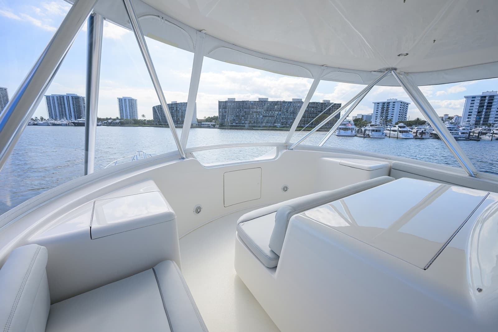 Viking 68 - BLOWFISH3 - Flybridge