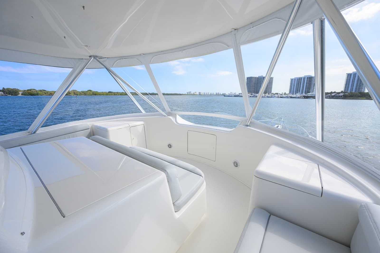 Viking 68 - BLOWFISH3 - Flybridge