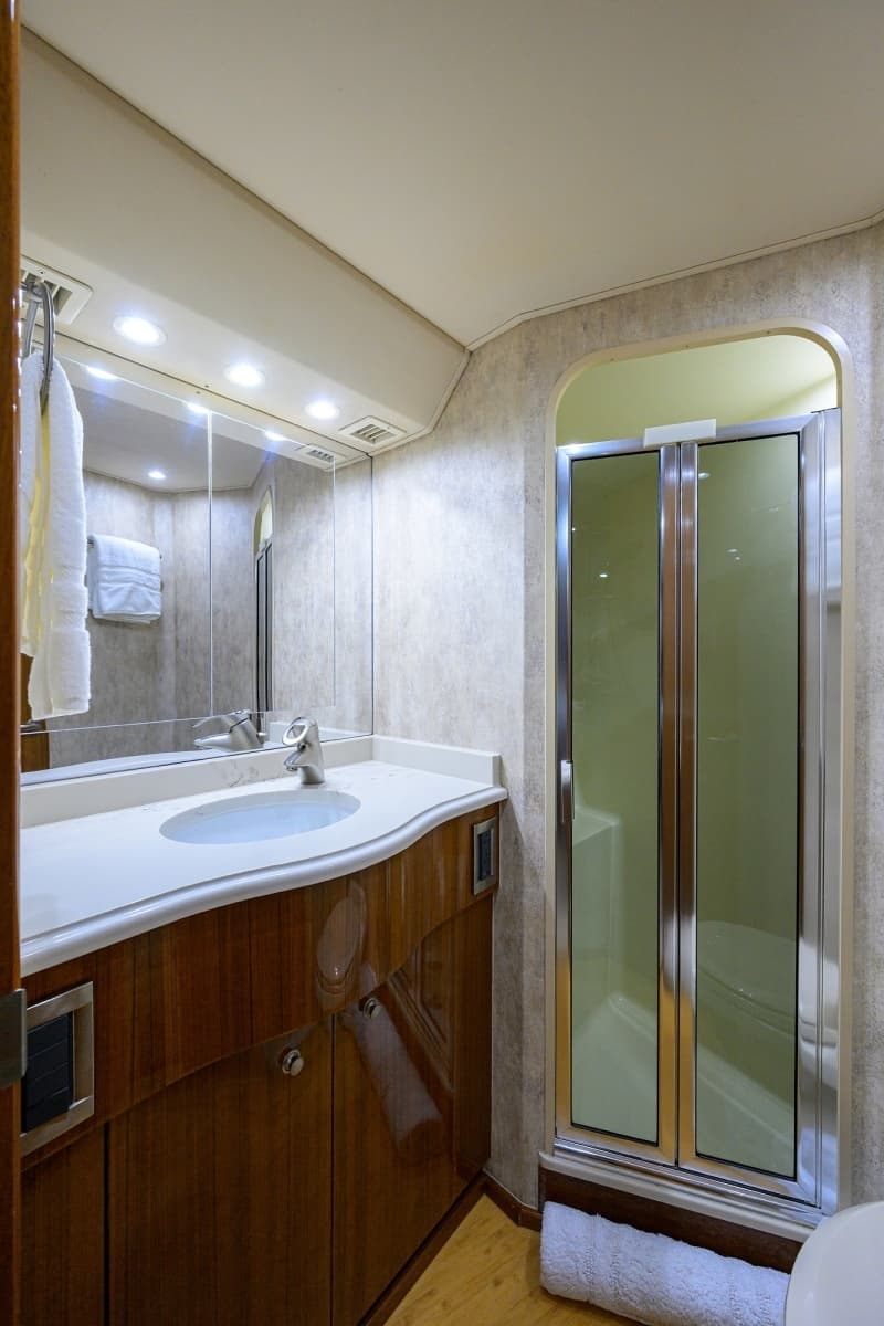 Viking 68 - BLOWFISH3 - Forward Head