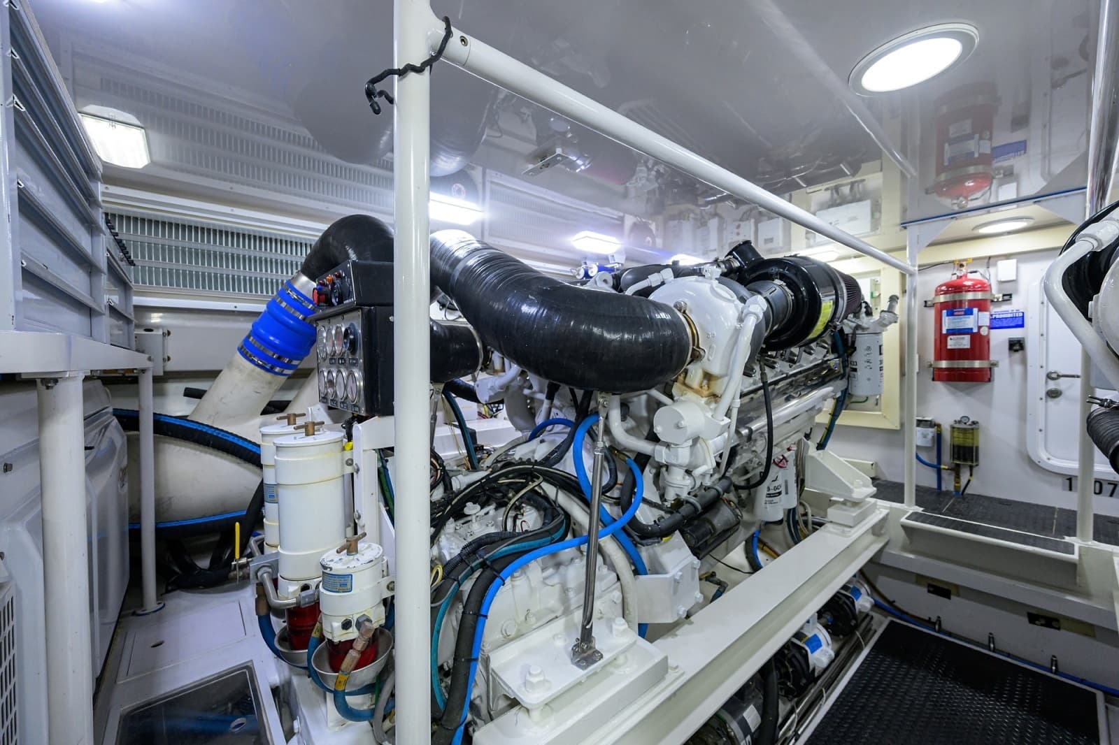 Viking 68 - BLOWFISH3 - Engine Room